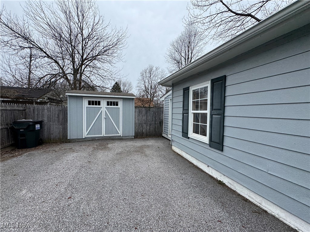 616 Carson Street, Painesville, Ohio image 14