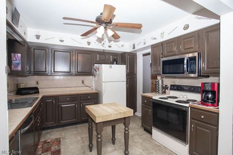 Tiny photo for 3490 Warwick Court, Canfield, OH 44406 (MLS # 5186446)