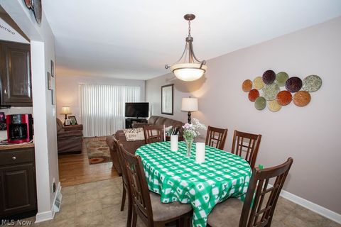 Tiny photo for 3490 Warwick Court, Canfield, OH 44406 (MLS # 5186446)