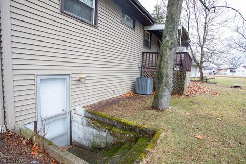 Tiny photo for 3490 Warwick Court, Canfield, OH 44406 (MLS # 5186446)