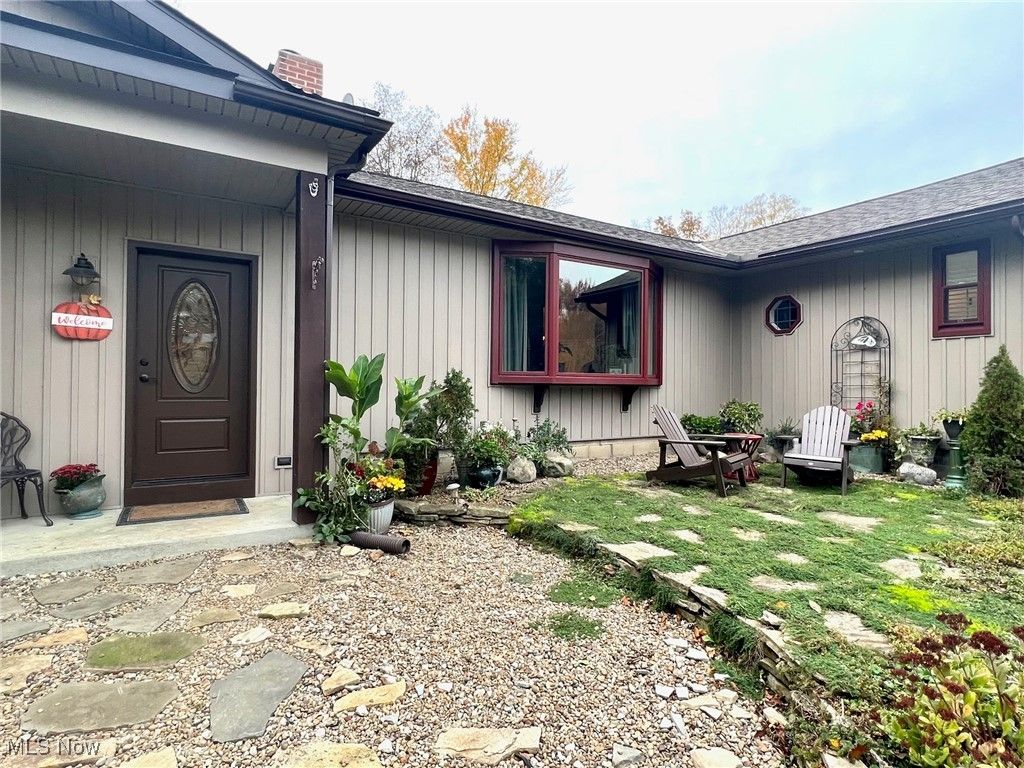 Photo of 8942 Williams Road, Chardon, OH 44024 (MLS # 5173472)