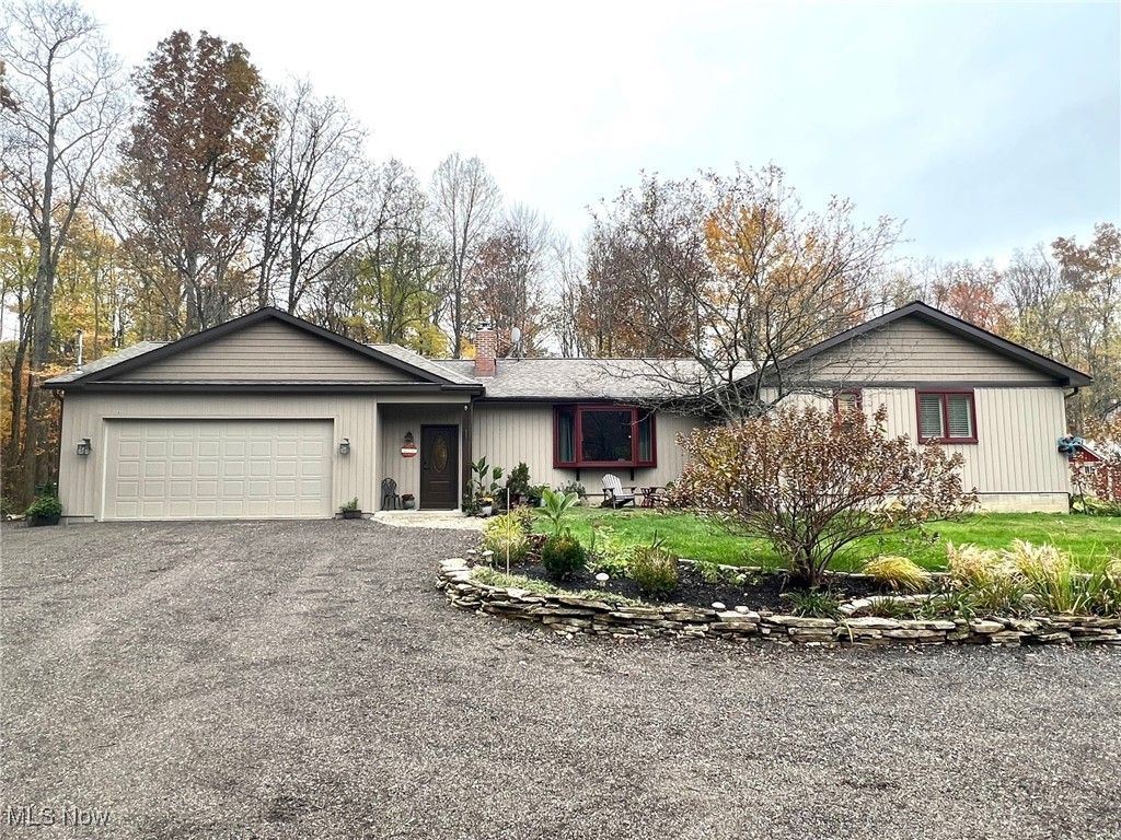Photo of 8942 Williams Road, Chardon, OH 44024 (MLS # 5173472)