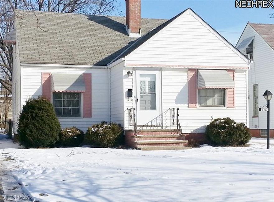 Cozy Remodeled 3 Bedroom home with a 1 car garage and a fenced in yard on a good street in Garfield. This home offers new painting, carpet, flooring, lighting, newer furnace, central air, finished basement and an updated bathroom. The kitchen has been updated with Granite countertop and mosaic glass backsplash! Move In Ready - Come and Call it Home Sweet Home!