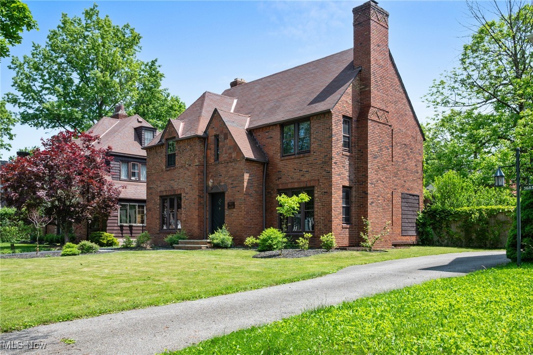 3677 Traver Road