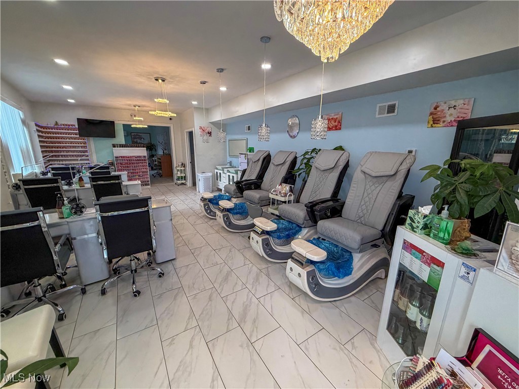 Bellevue Add - Commercial Sale