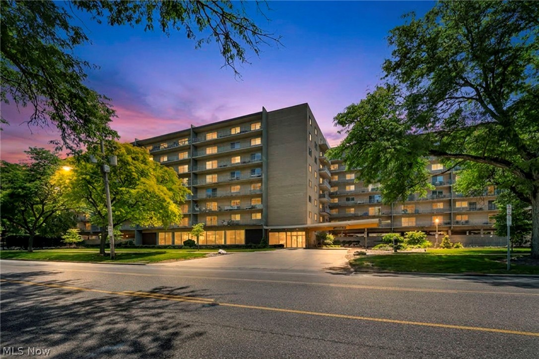 10301 Lake Avenue 506