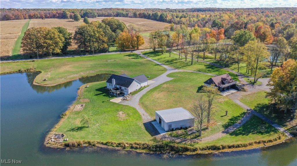 Photo of 520 S Newton Falls Road, Diamond, OH 44412 (MLS # 5167524)