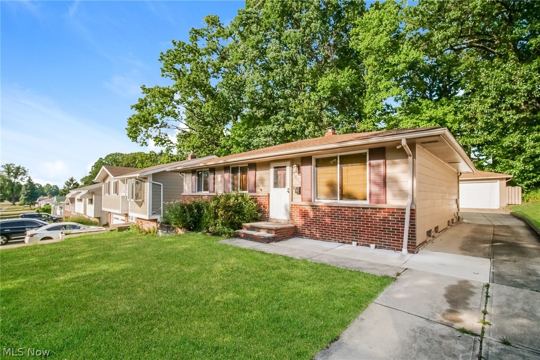 5605 Andover Boulevard, Garfield Heights, Ohio image 2