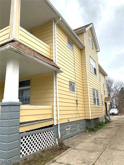 Duplex in Cleveland OH 4077 139th St 37.jpg