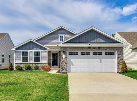 Homes For Sale - 346 Lakewick Lane<br/> Lake County, Willowick, OH 44095