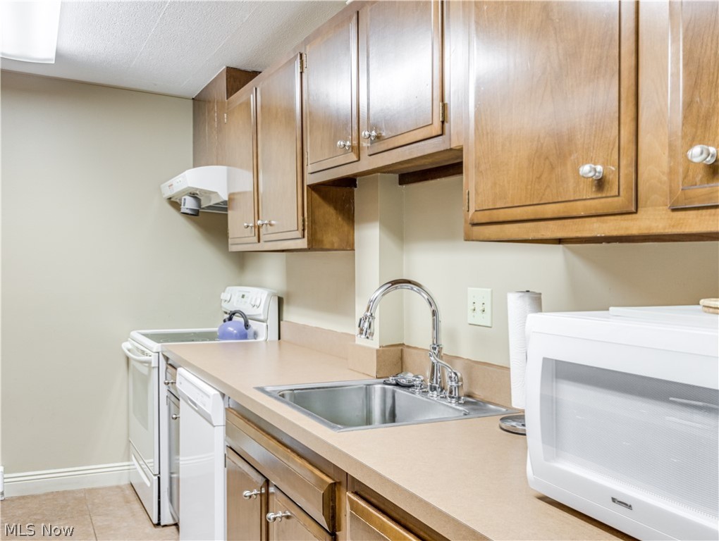 Silver Lake Towers Condo - Residential