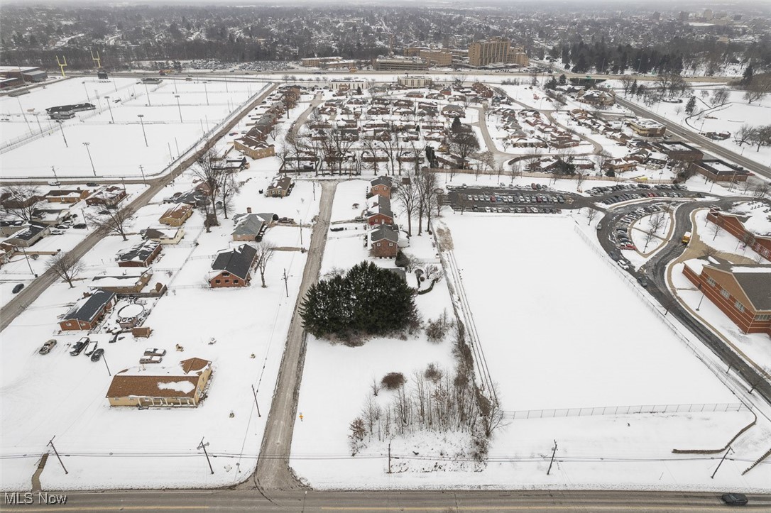 Broad Avenue, Canton, Ohio image 9