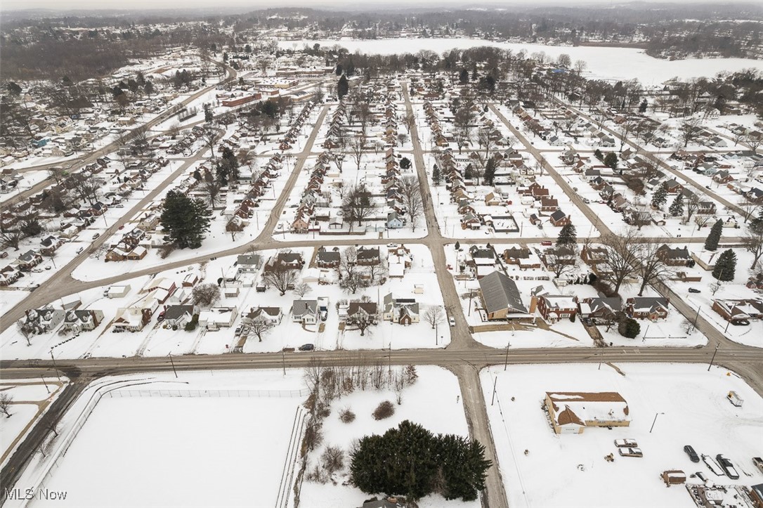 Broad Avenue, Canton, Ohio image 7