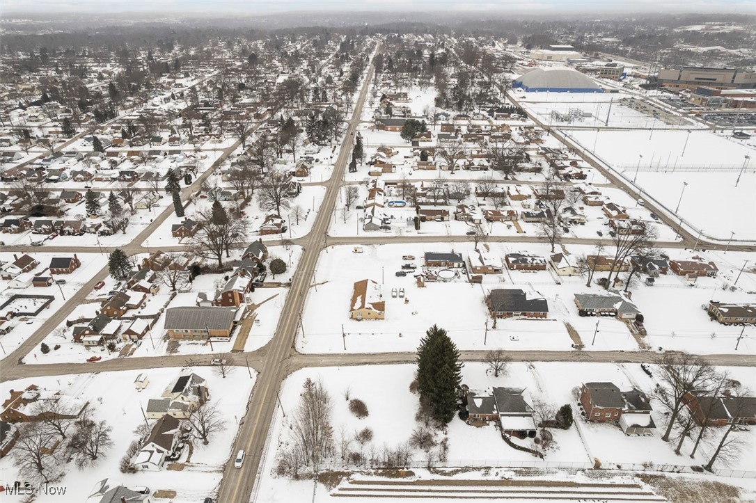 Broad Avenue, Canton, Ohio image 8