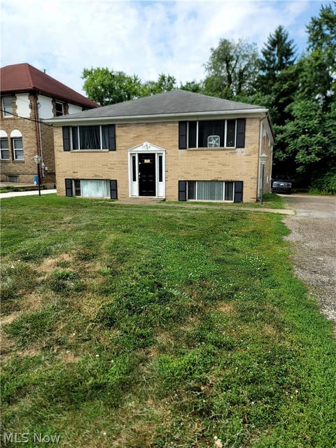Multifamily For Sale - 1719 Fulton Road<br/> Canton, OH 44703