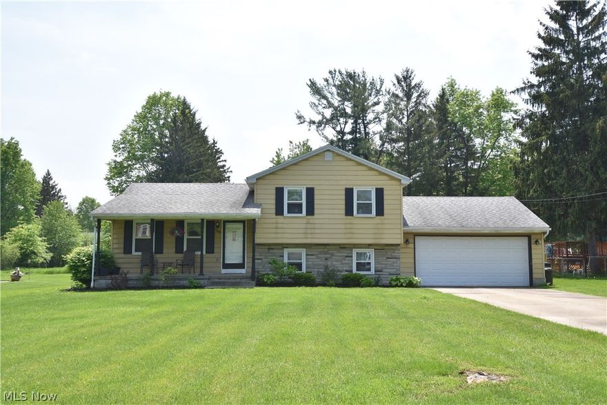 Live the life you love in this contemporary 3 bedroom 1 & 1/2 bath 4 LEVEL SPLIT!  Newer laminate flooring adds to the warmth and charm of this lovely home.  With a living room, family room and rec room there is plenty of room to spread out!  The finished room in the basement can be used as a rec room or a 4th bedroom.   Situated on over 1/3 acre tucked away on a dead end street this home is sure to please!  MAKE A SPLASH!  Family and friends will delight in the above ground pool with fenced backyard, big enough for soccer, wifflle ball, volleyball, bocce, etc.  Enjoy lazy summer afternoons sipping lemonade on the large back deck.  Call for a private showing.