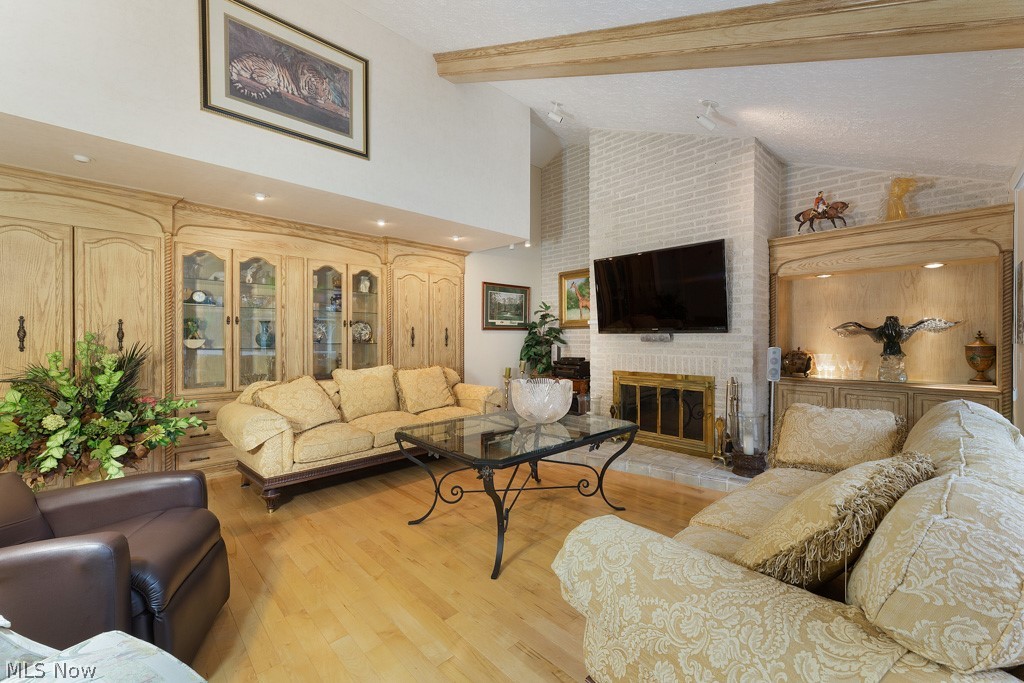 Ainsworth Country Estates Inc - Residential