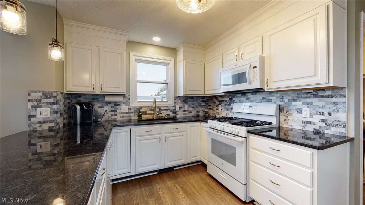 Hoover Estates 01 - Residential