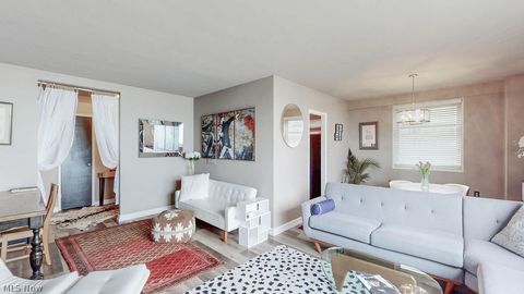 Tiny photo for 11820 Edgewater Drive #110, Lakewood, OH 44107 (MLS # 5197734)