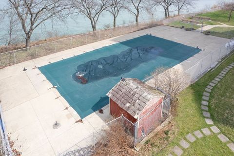 Tiny photo for 11820 Edgewater Drive #110, Lakewood, OH 44107 (MLS # 5197734)