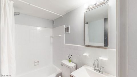 Tiny photo for 11820 Edgewater Drive #110, Lakewood, OH 44107 (MLS # 5197734)