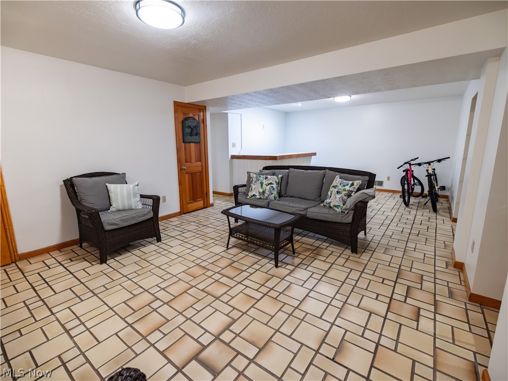 Lake Tamahawk - Residential