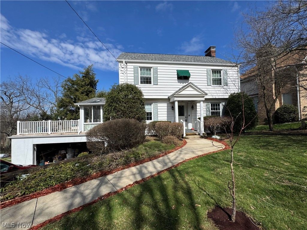 Photo of 105 Pine Knoll Terrace, St Clairsville, OH 43950 (MLS # 5194295)