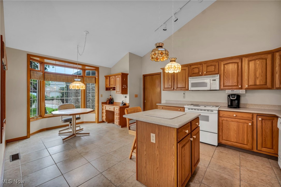 19292 Charter Lane, Strongsville, Ohio image 6