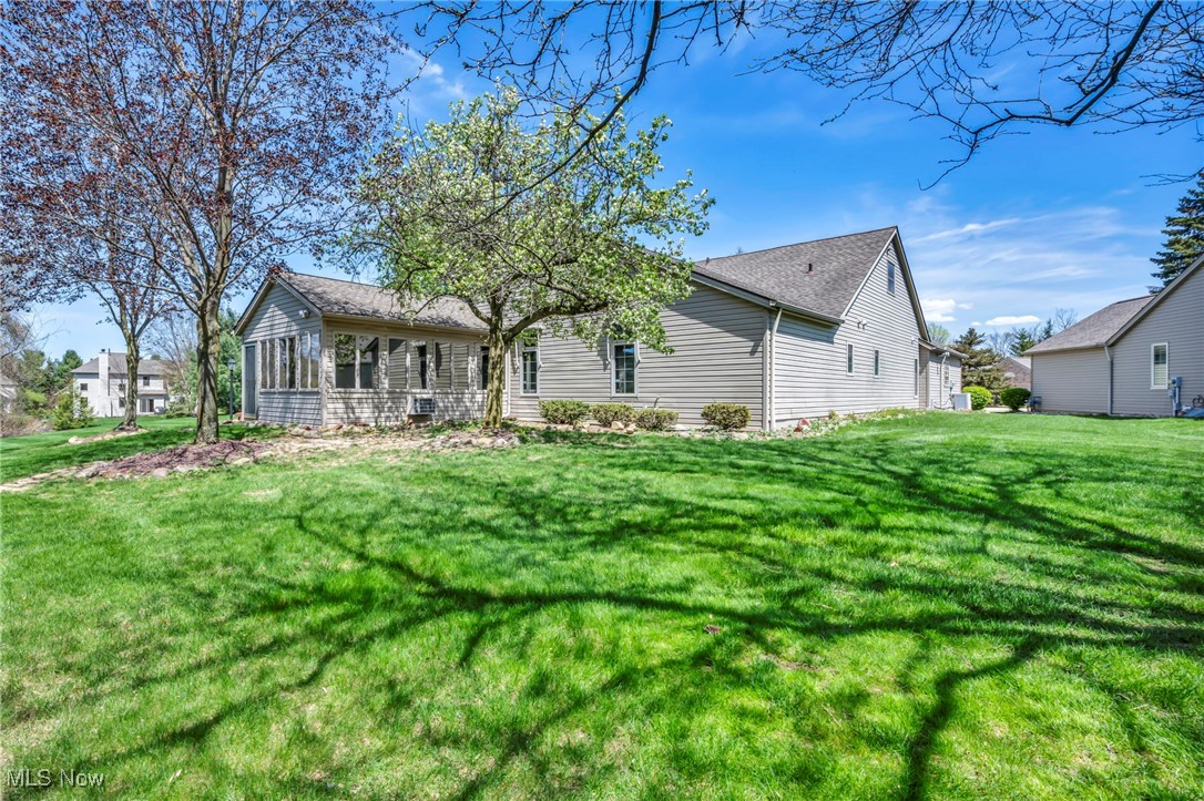 19292 Charter Lane, Strongsville, Ohio image 4