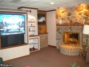 I am a semi retired real estate broker in need of just one small room in this first class aprox 2500 sq ft first floor office in historical downtown Barberton one block from the lake.Reception desk,waiting room,private offices,large conference room,break room with kitchen and full basement.Public parking lots in both front and rear.I can negotiate a completely furnished space if desired.Property featured in many news publications for its incredible rehab/restoration.