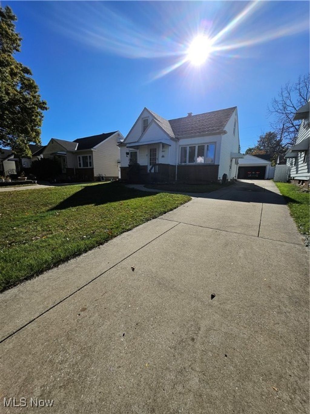 Photo of 13616 Oakview Boulevard, Garfield Heights, OH 44125 (MLS # 5168094)