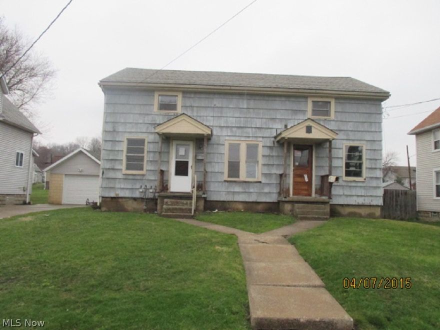 Country living in this side-by-side duplex in Rittman! Historic and more than a century-old building. Common basement. Hardwood floors throughout. Eat-in kitchens with second entry from back. Shared covered porch in back. Full basement with laundry area and plenty of storage room. Great investment opportunity! All offers must be submitted with pre-approval letter or proof of funds. Employees and family members residing with employees of JPMorgan Chase Bank, N.A, its affiliates or subsidiaries are strictly prohibited from directly or indirectly purchasing any property owned by JPMorgan Chase Bank, N.A.