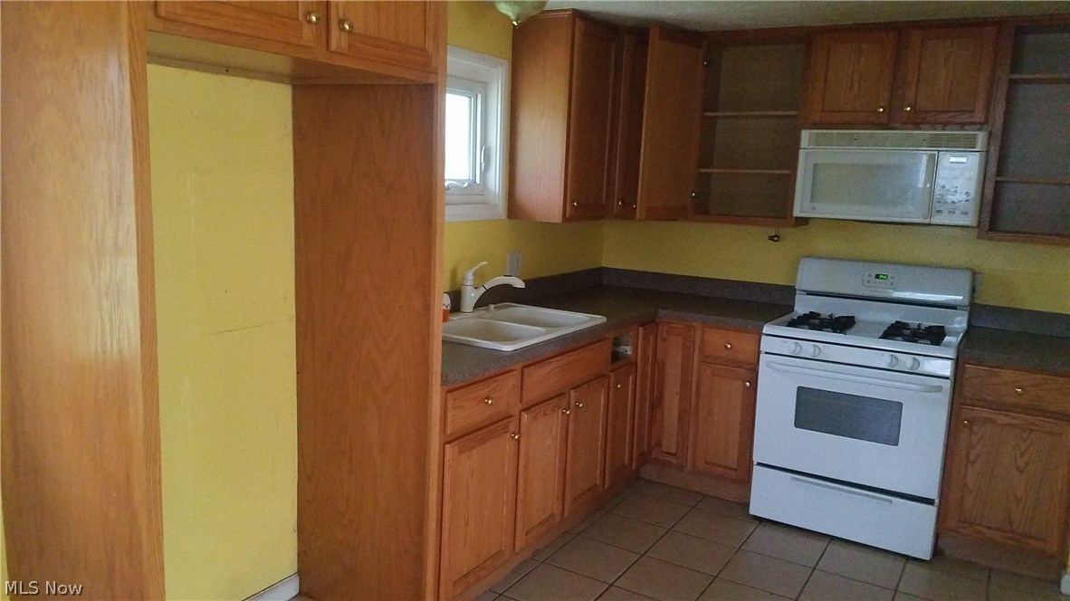 Briar Root Manor - Residential