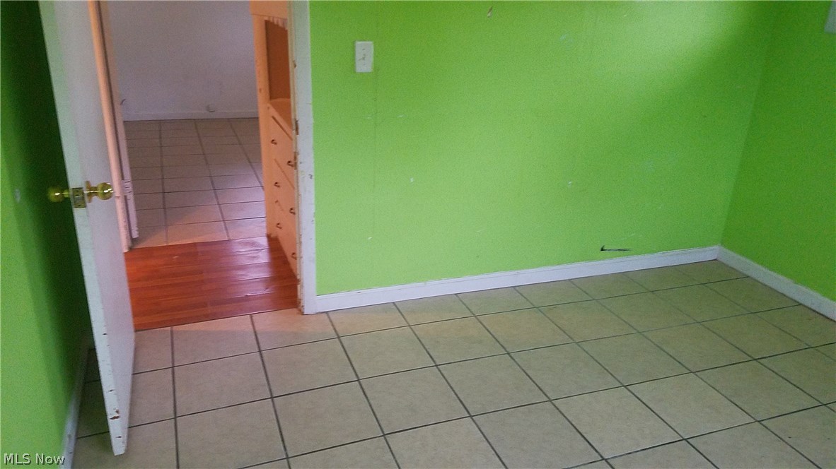 Briar Root Manor - Residential