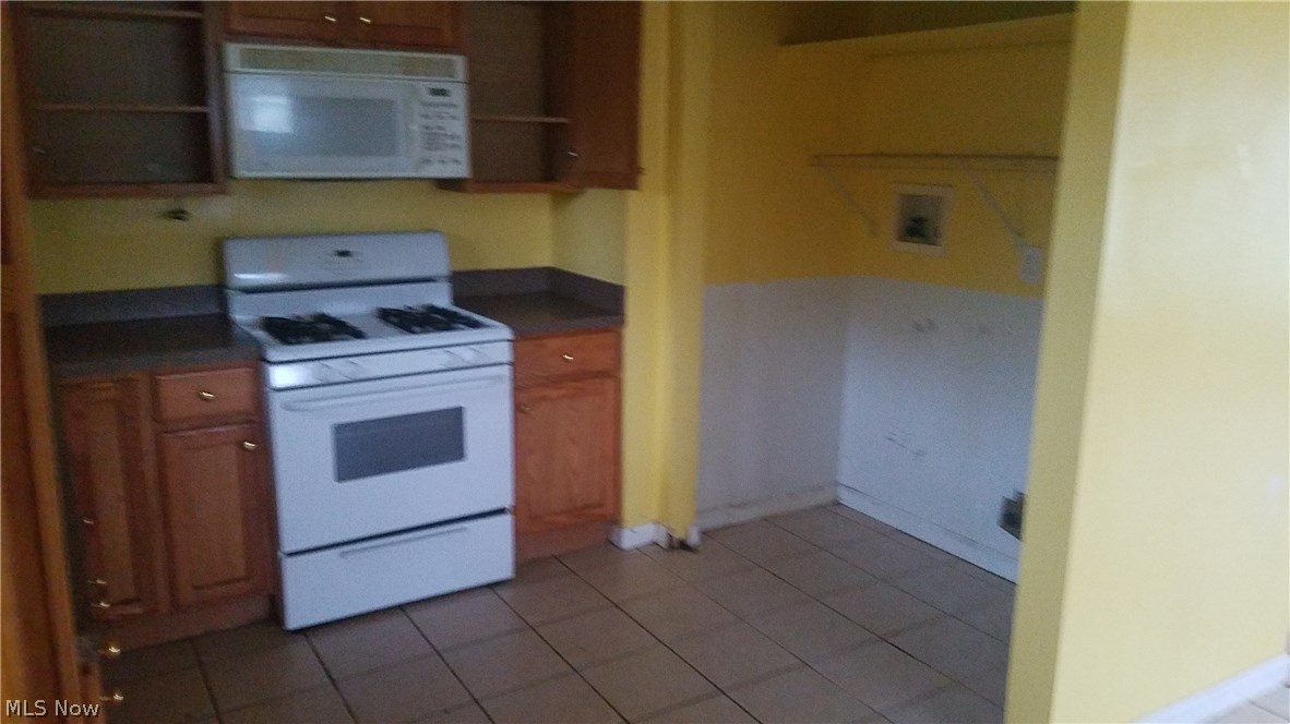 Briar Root Manor - Residential