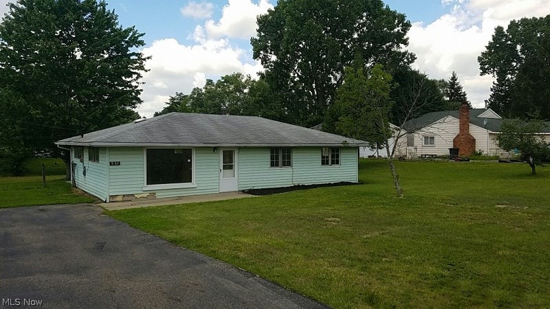 Briar Root Manor - Residential