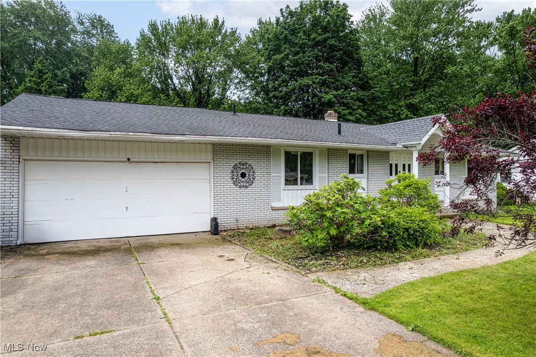 2966 Bancroft Road, Fairlawn, Ohio image 2