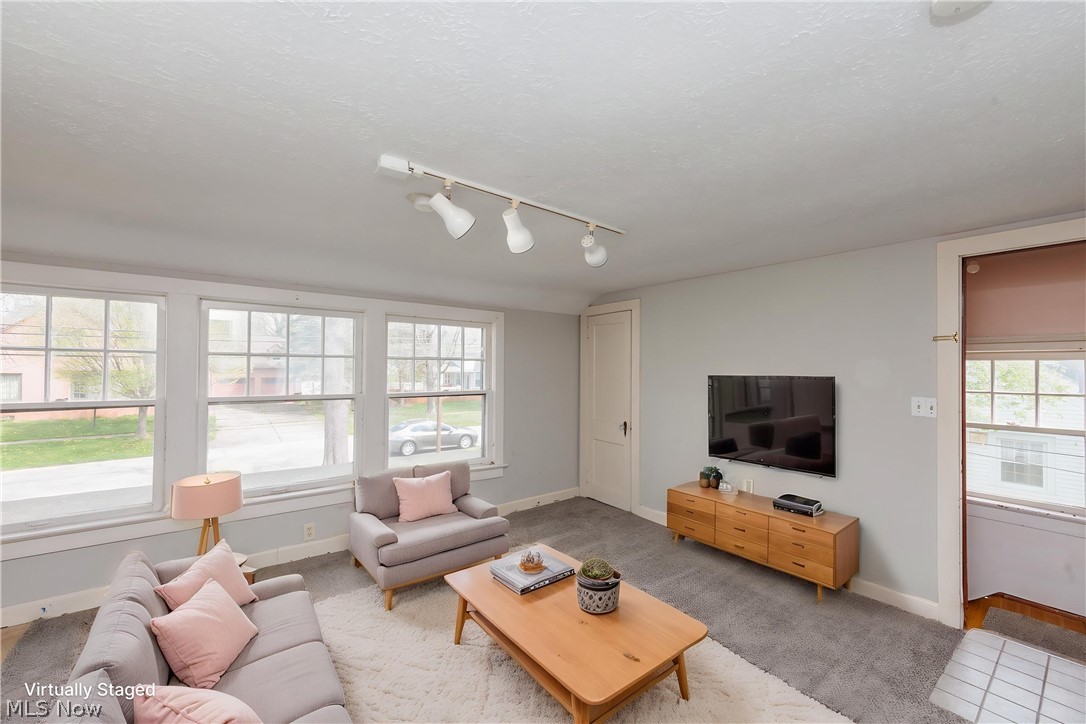 Ravenna Bldg Co - Residential Income