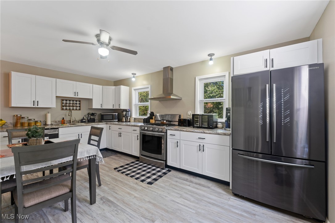 J Howard Taylors Lawnview - Residential