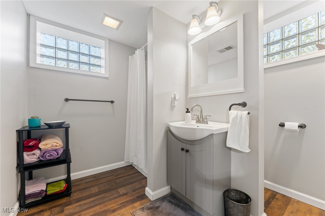 J Howard Taylors Lawnview - Residential