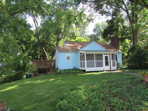 Homes For Sale - 1327 Chelton Drive<br/> Kent, OH 44240