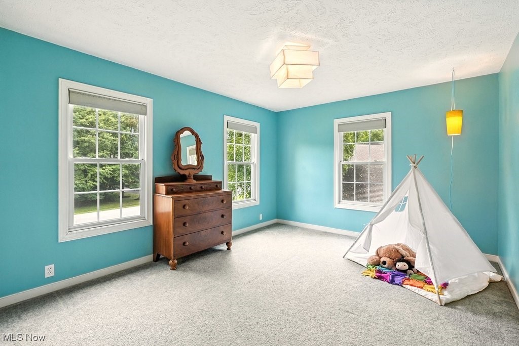 Chagrin Falls, Ohio 44023, United States, 4 Bedrooms Bedrooms, ,3 BathroomsBathrooms,Residential,Active,178086