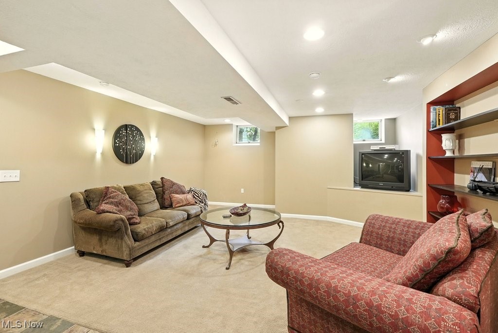 Chagrin Falls, Ohio 44023, United States, 4 Bedrooms Bedrooms, ,3 BathroomsBathrooms,Residential,Active,178086