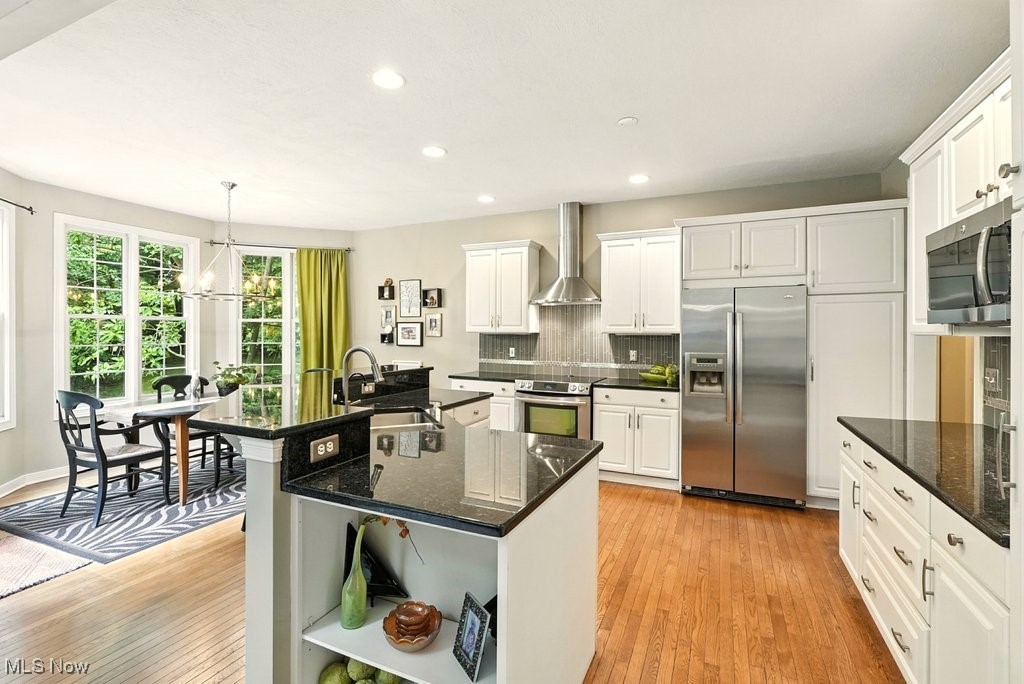 Chagrin Falls, Ohio 44023, United States, 4 Bedrooms Bedrooms, ,3 BathroomsBathrooms,Residential,Active,178086