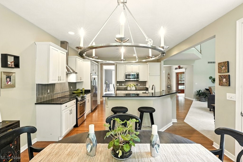 Chagrin Falls, Ohio 44023, United States, 4 Bedrooms Bedrooms, ,3 BathroomsBathrooms,Residential,Active,178086