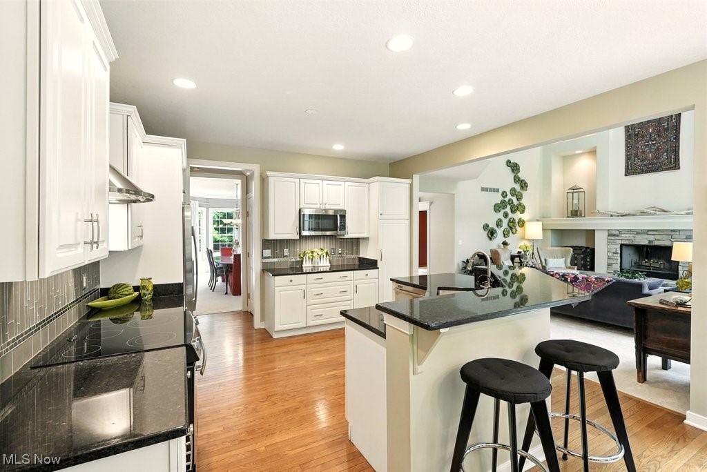 Chagrin Falls, Ohio 44023, United States, 4 Bedrooms Bedrooms, ,3 BathroomsBathrooms,Residential,Active,178086