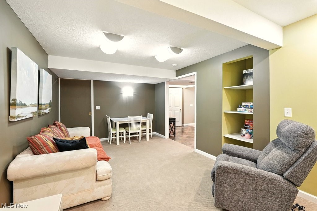 Chagrin Falls, Ohio 44023, United States, 4 Bedrooms Bedrooms, ,3 BathroomsBathrooms,Residential,Active,178086