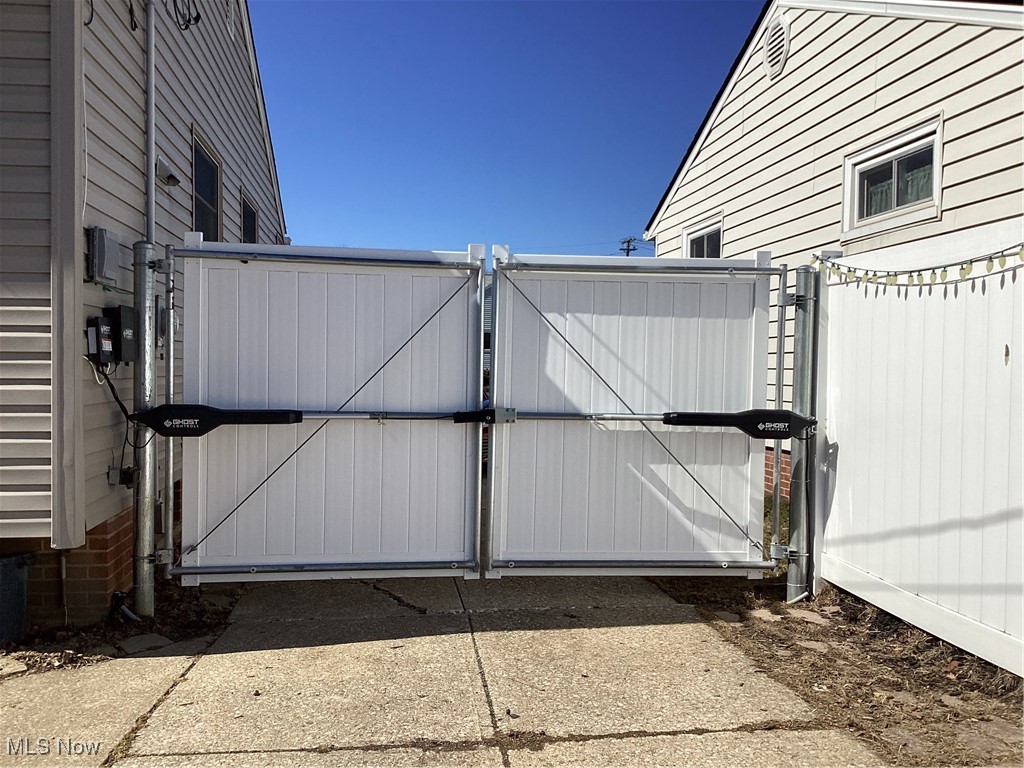 4707 Brookhigh Drive, Brooklyn, Ohio image 19