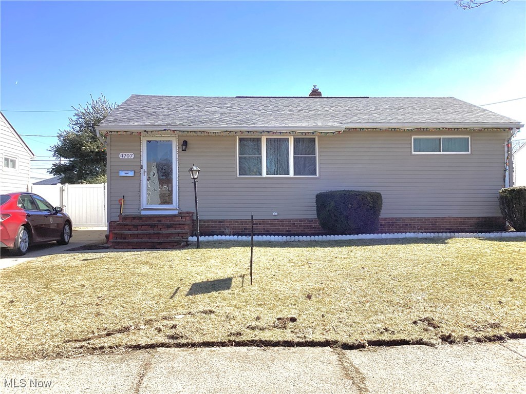 4707 Brookhigh Drive, Brooklyn, Ohio image 1