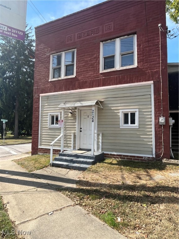 Welcome home to this bright and cozy 1-bedroom, 1-bath upper-unit apartment, perfect for comfortable and convenient living. This well-maintained unit features a spacious living area, a fully equipped kitchen with refrigerator and range included, and ample natural light throughout. Enjoy the ease of coin-operated laundry facilities located on-site, and rest easy knowing that water, gas, and trash services are covered by the owner—you only pay for electricity! Located in a well-kept building, this apartment offers a peaceful living environment while being close to local shops, dining, and public transportation. Call today to schedule your private showing.